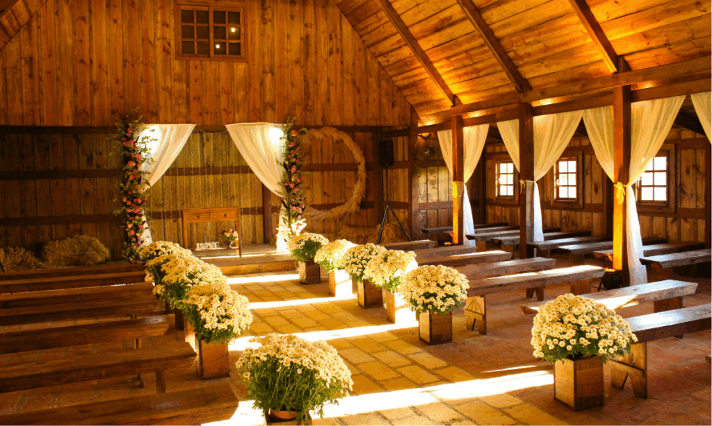 25+ Rustic Wedding Decor Ideas On A Budget