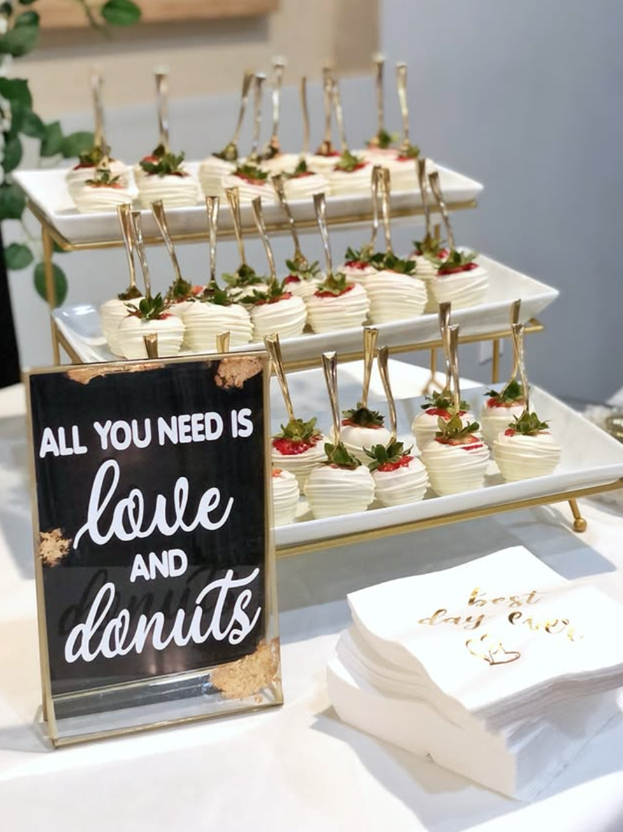 14 Wedding Dessert Table Signage Ideas